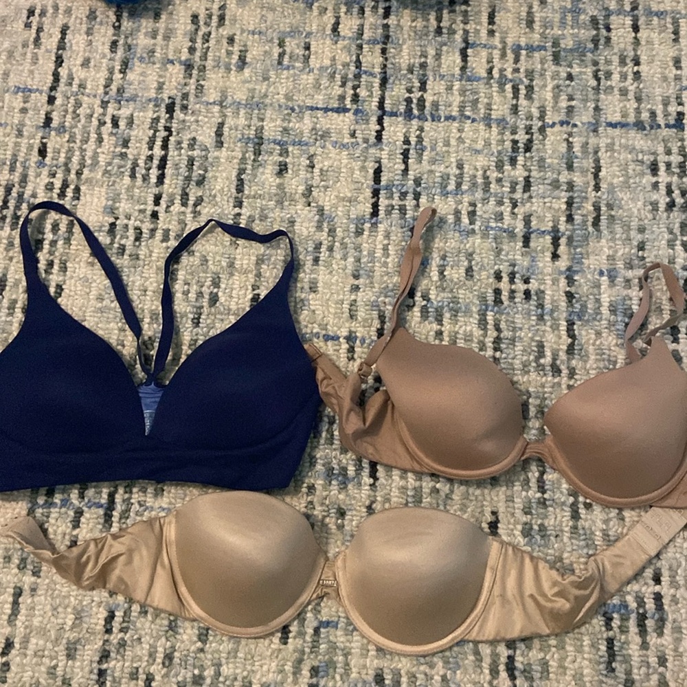 Bundle of three bras